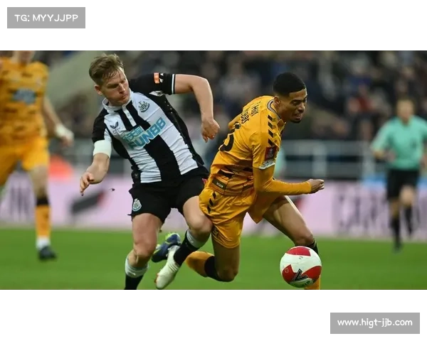 梅伦多：上海海港全队状态良好 感谢球迷持续支持